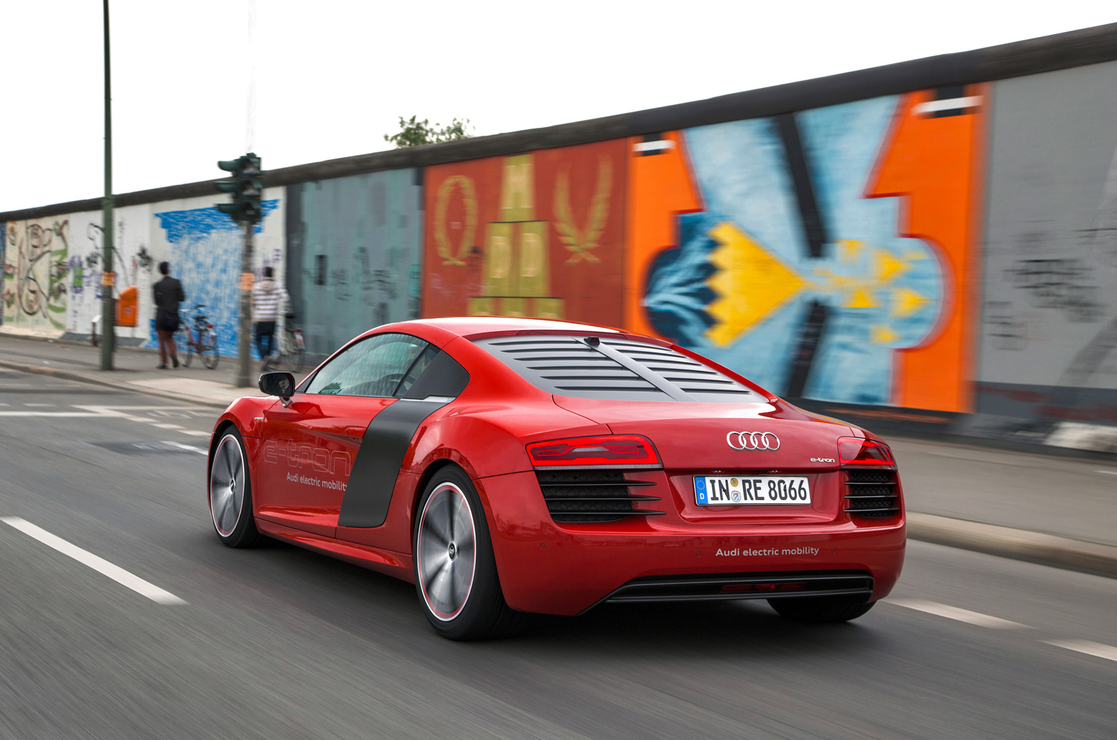 Audi confirms limited production run for R8 e-tron - Image 2